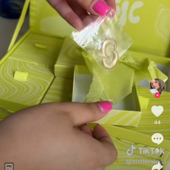 Local Eclectic Summer Advent Jewelry Box (4 pieces & box) - Picture 7 of 13